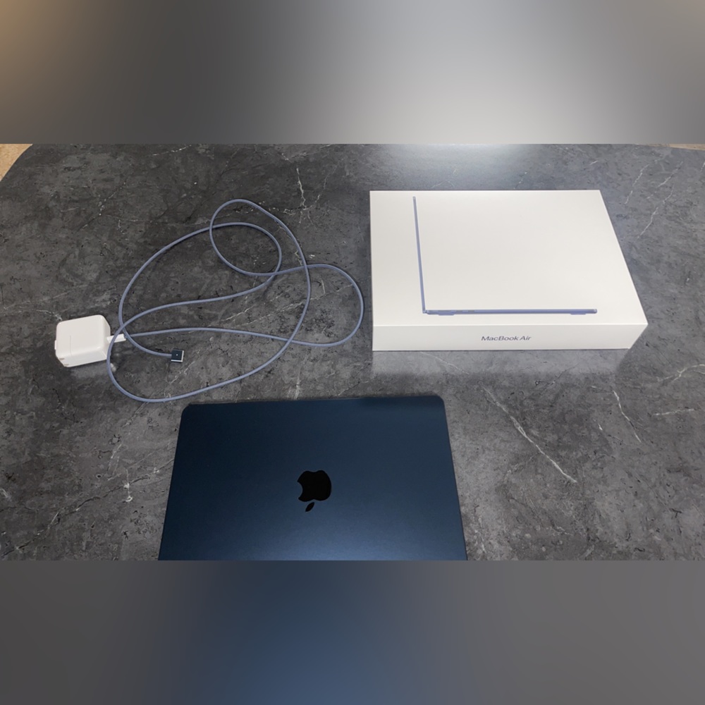 Brand new apple MacBook Air 2023